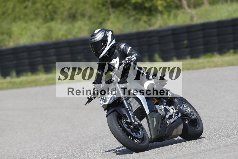 /Archiv-2025/09 22.04.2025 Cornu Master School ADR/gruen-vert/29